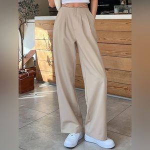 DAZY - Khaki String Tie Back Fold Pleated Pants Wide Legged

.